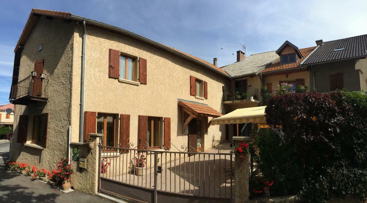 La Maison De Valentine Jarjayes Exteriör bild